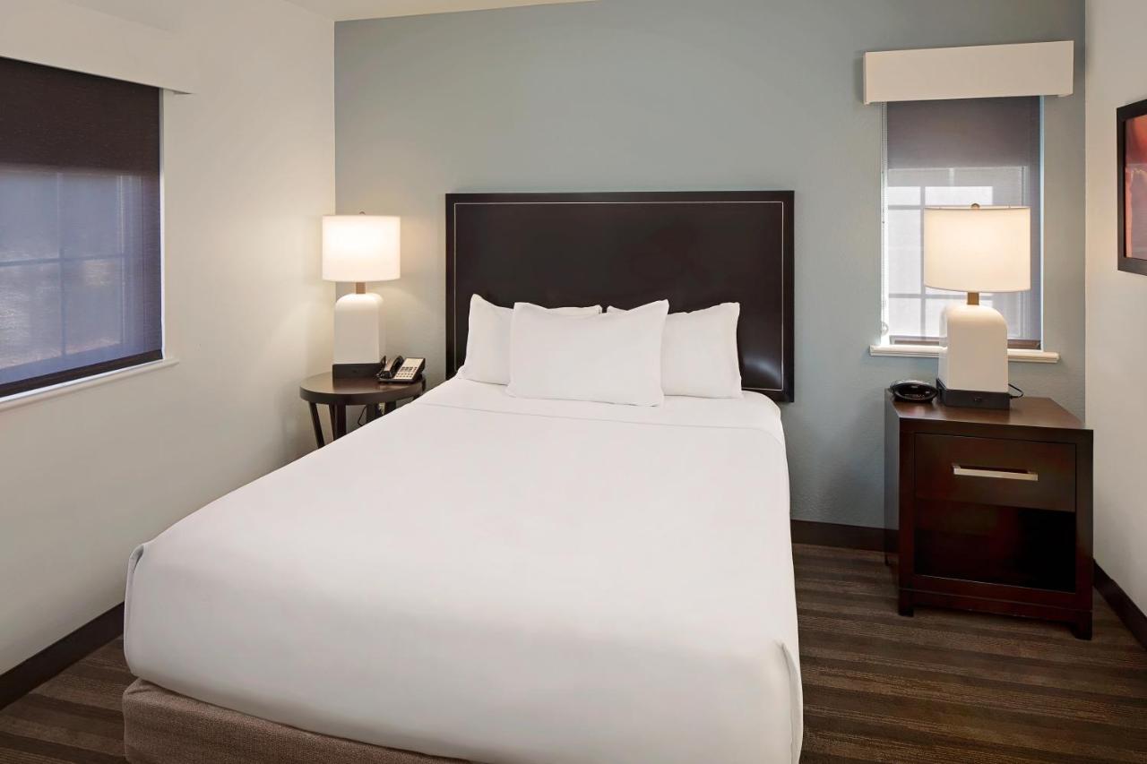 Hyatt House Dallas Las Colinas Irving Bagian luar foto